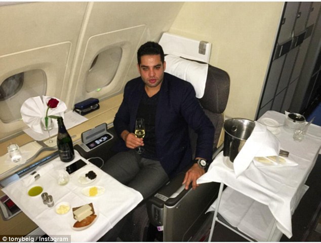 澳大利亚土豪网晒好莱坞奢靡生活