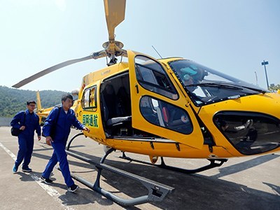 高大上!宁波出动直升机巡查高压电线