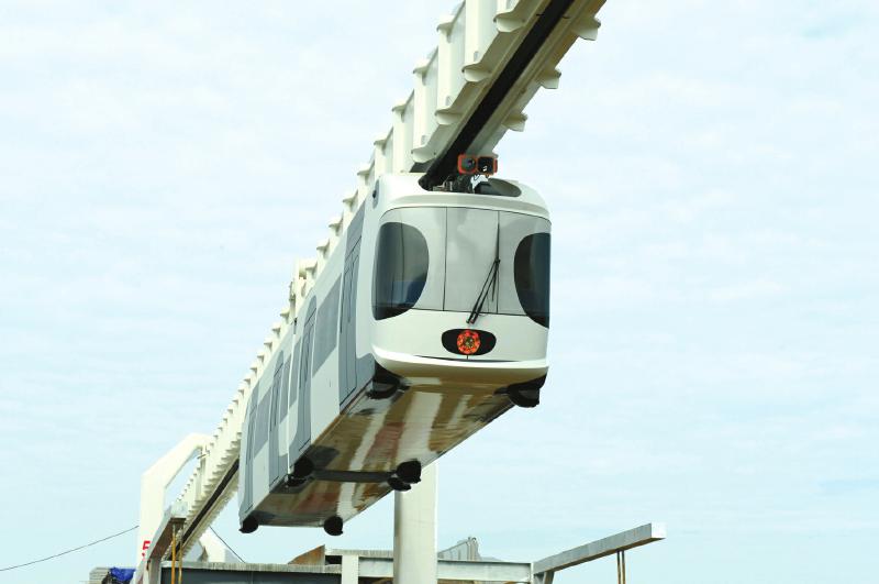 全国首列新能源悬挂式空中列车成功挂线 明年运营