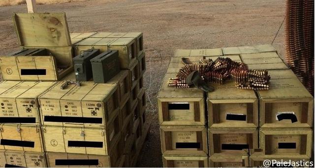 美军最近射击训练搬来数吨弹药狂练射击技能.