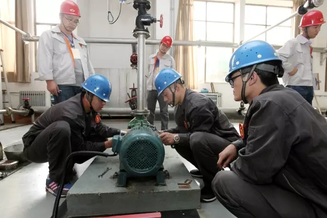 技工院校预备技师将按本科学历落实待遇