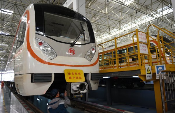 杭州地铁2号线新增12辆新列车