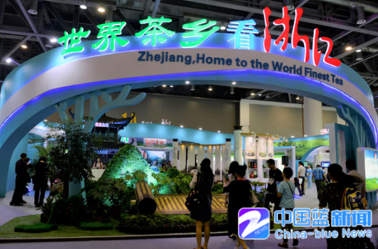 都说世界茶乡看浙江,来到浙江馆,记者发现十大茶叶品牌悉数到场展示