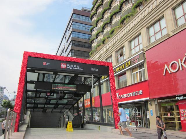 探营杭州地铁2号线:凤起路站内换乘需走5分钟