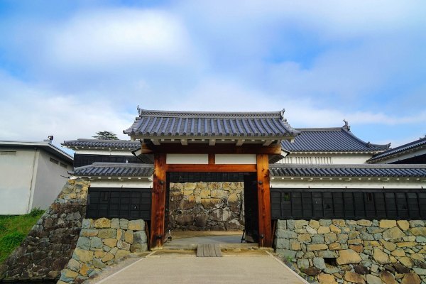 日本公务员用几年工资买下一座楼,快成为世界遗产