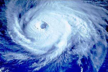 10月19日,舟山市气象台发布《渔场台风警报》,受今年第21号台风兰恩