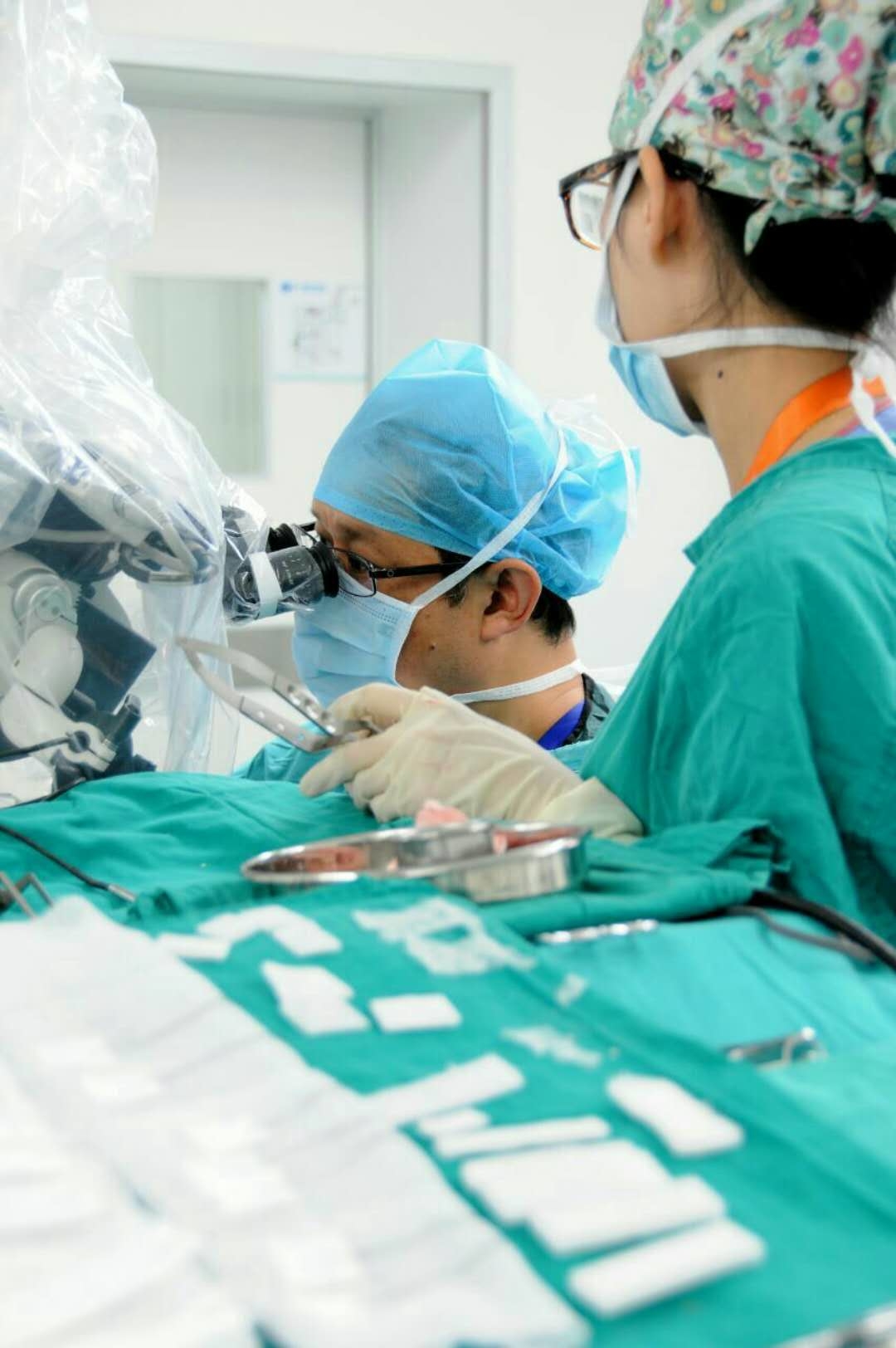 【致敬大国工匠】郑伟明:手术台上奋战35年的医生