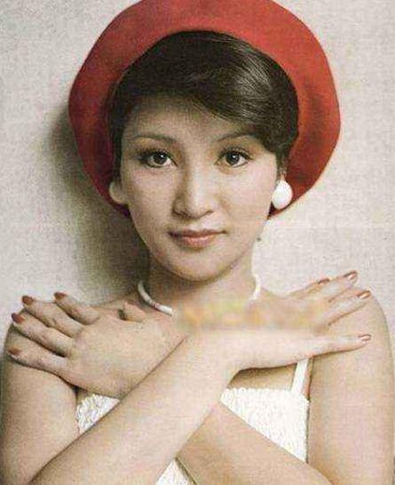 好友曝张柏芝儿时险被送掉 父母宣布离婚她是这反应