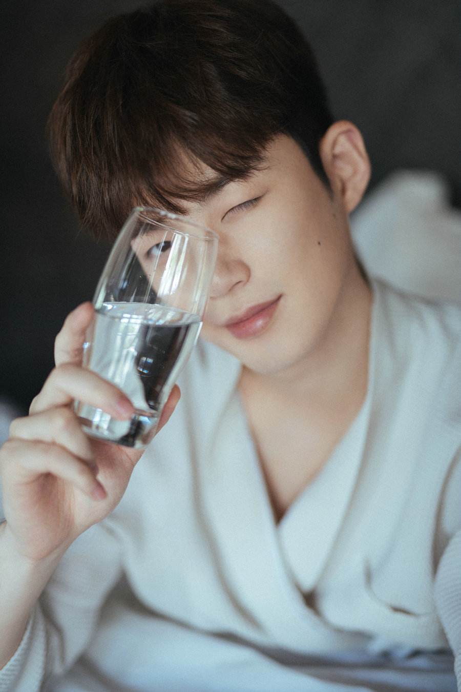 董力写真诠释"心董男友力"