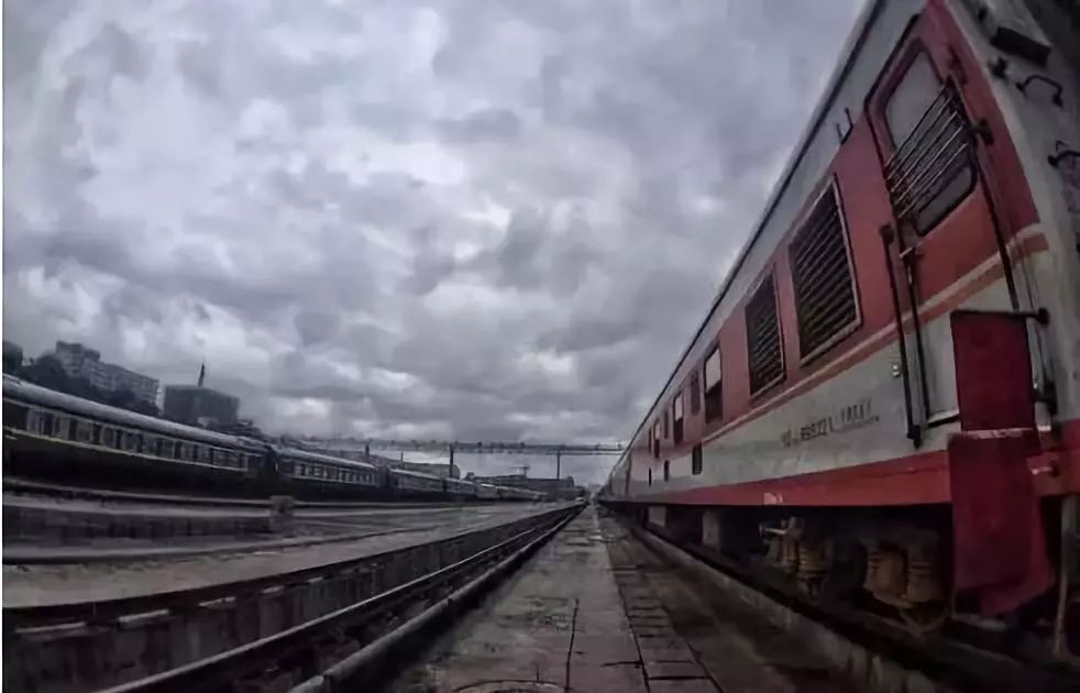 4   7月12日停运车次 重庆北至福州k1270/67次 5  7月13日停运车次