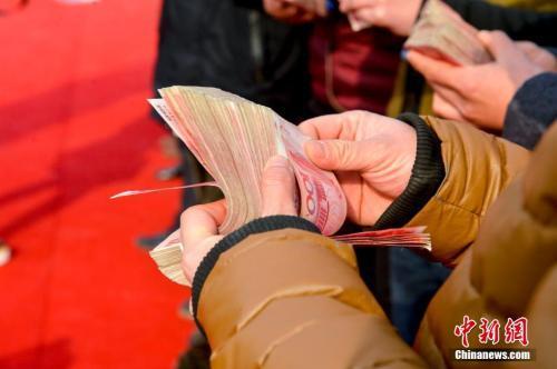 13省份上调最低工资 你的工资不能低于这些钱!