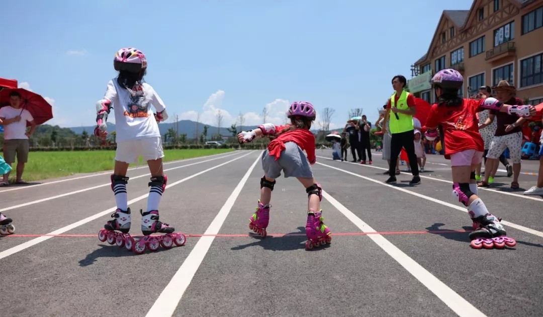 07:29:58 8月6日 黄岩区院桥全民健身中心(轮滑场) 中心总投资330万元