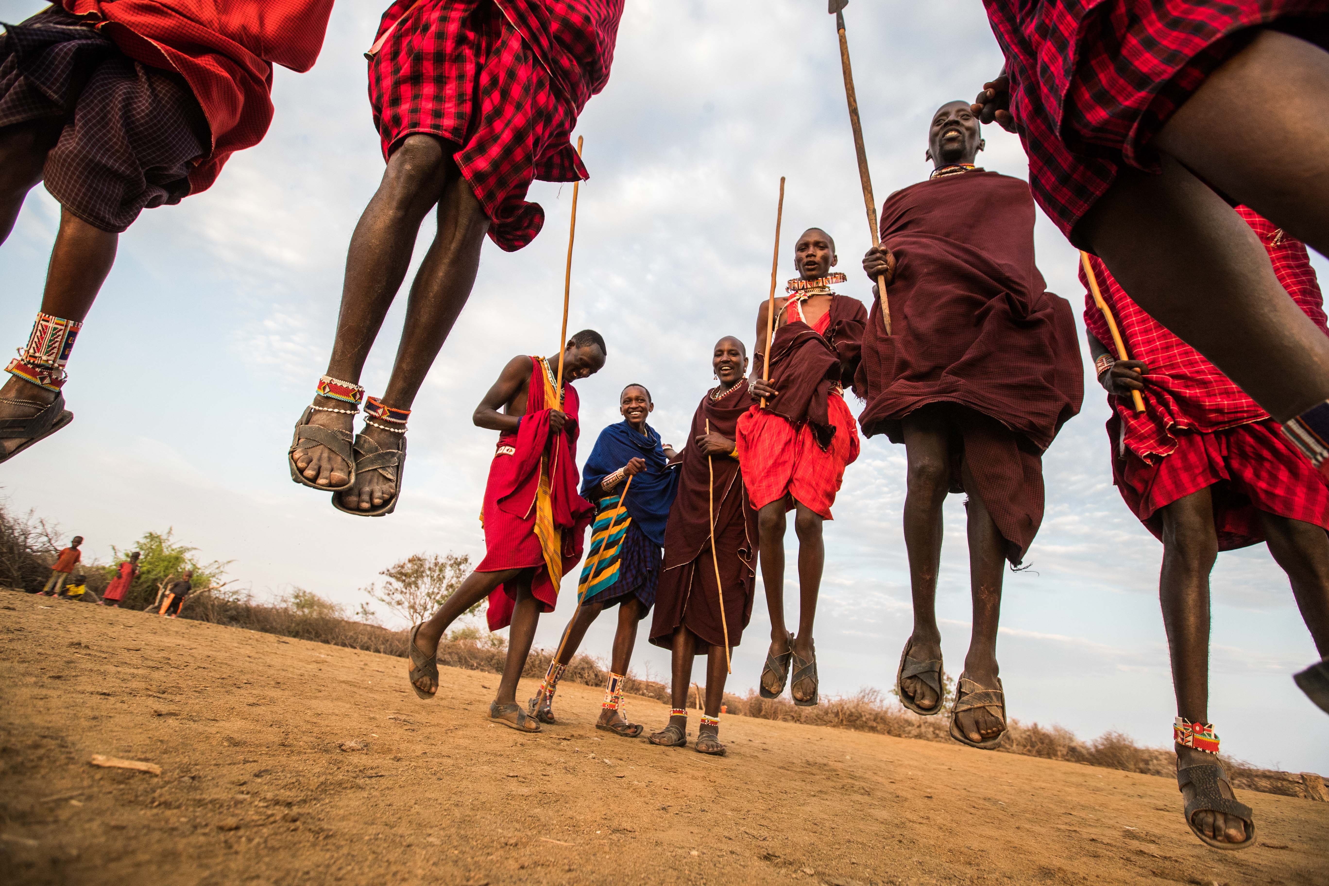 2018年1月9日,在肯尼亚安博塞利国家公园内的一处马赛人村落,马赛人