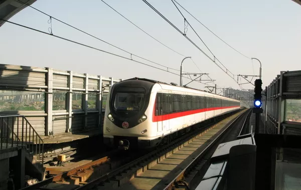 1号线(湘湖站-萧山机场站)采用的是最基础的b型车.