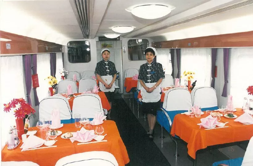 90年代成都客运段列车餐车焕然一新
