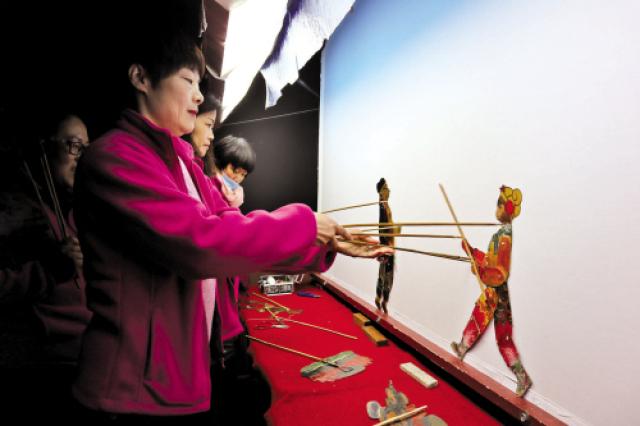 一双手调动"千军万马"!海宁皮影艺人演绎老底子年味