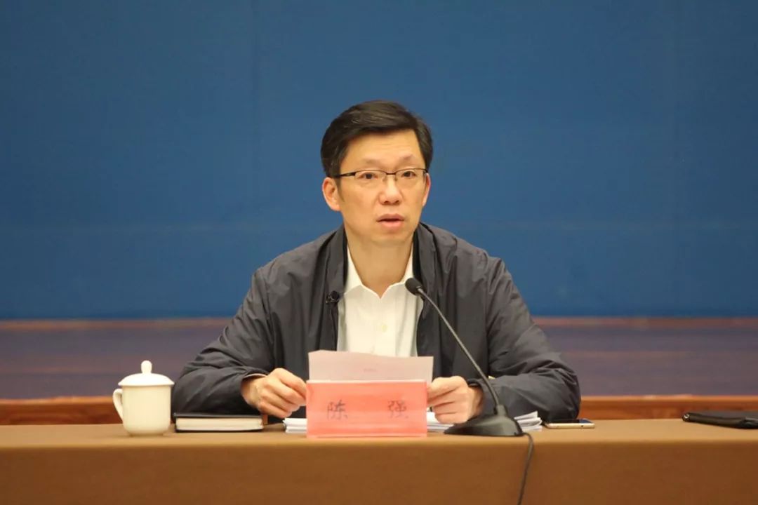 市应急管理局党委副书记,副局长刘学武主持会议.