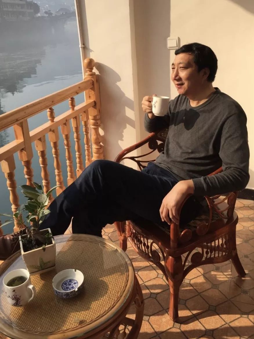 朱晓军在课堂上总是老生常谈一句话,大学本科四年至少应该阅读200本