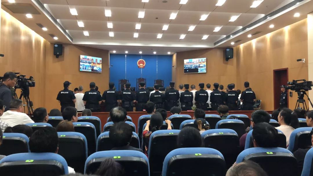 扫黑除恶快讯丨今天,"桐庐帮"套路贷组织12名成员通通被判刑!