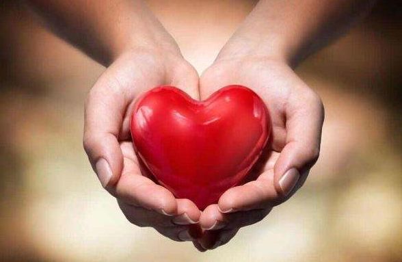 点赞!曾经受人资助的她 如今接过了"爱心接力棒"