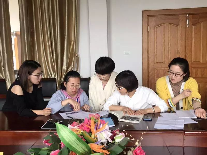 松阳县水南小学的老师们跨界"出书"啦!