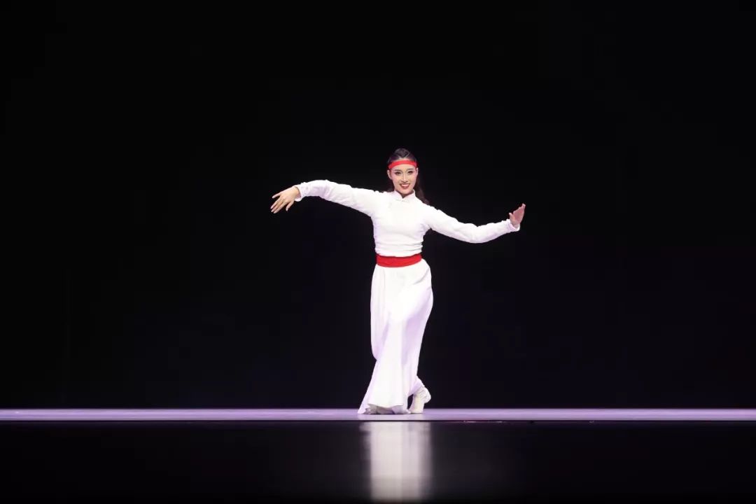 桃李杯 | 摇袖舞歌咏韶华 —— 展演第二,第三场回顾_新蓝网