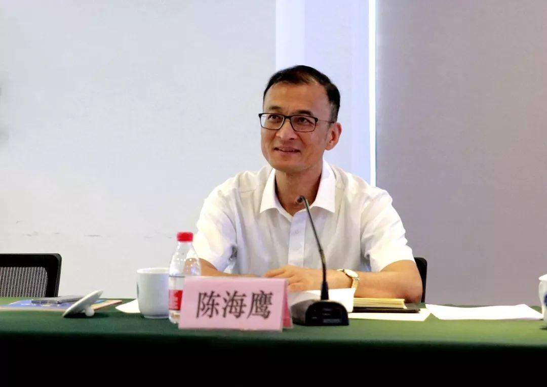 会上,在市检察院通报了上半年工作情况后,市律协沈田丰会长介绍了市