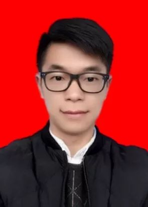 丽水市优秀教师: 遂昌县西畈乡中心小学 谢斌 2014年,作为新教师的他