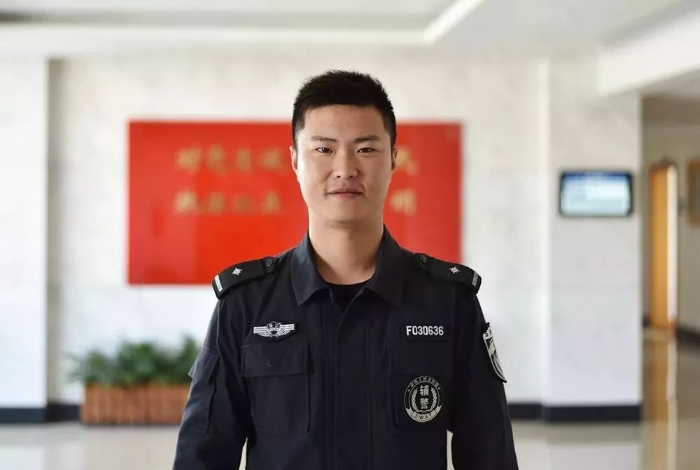 10月30日,嘉兴海盐县红十字会工作人员将函送达至海盐县公安局巡特警