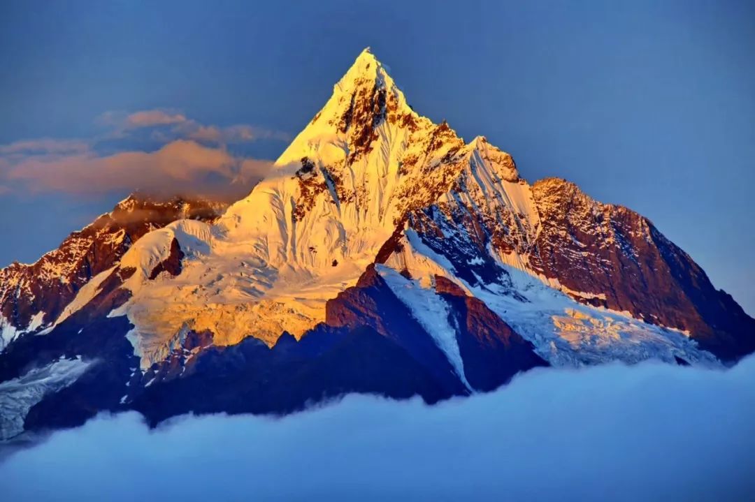 日照金山的壮观,逼疯了多少摄影师.