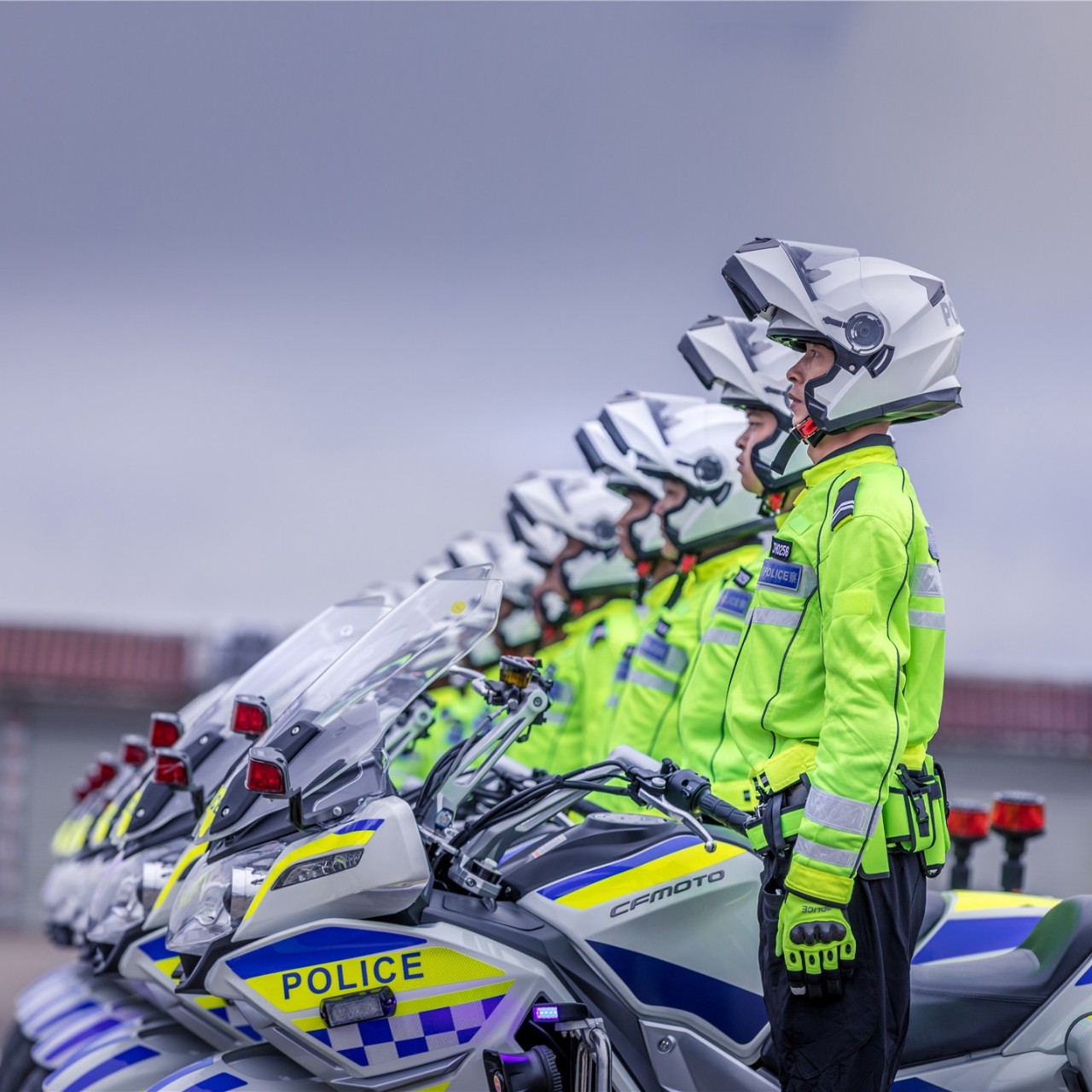 舔屏!我市第一支交警铁骑队首次亮相