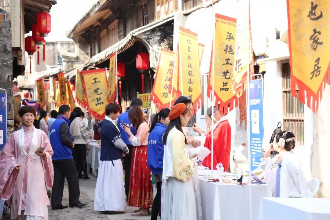 电音摇滚邂逅古风市集丨这个音乐节,带你领略不一样的古城情怀
