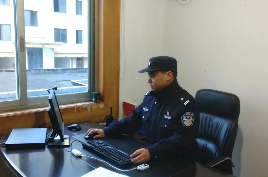 点击图片查看往期文章章振华,男,1985年1月出生,2006年11月公安院校