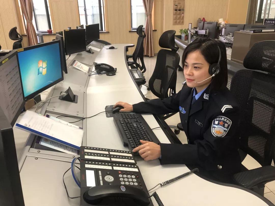 最美接警员生命线的守护者