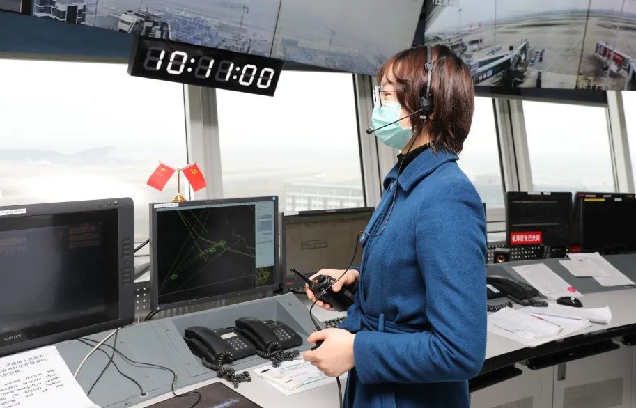 战疫女神致敬杭州机场最美她力量