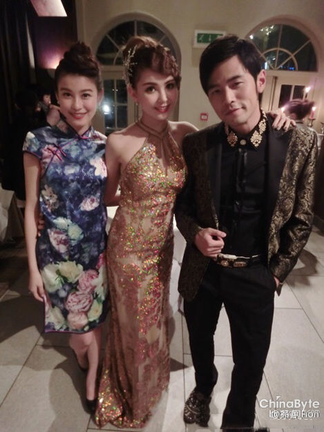 英国举行世纪婚礼,将在9日补办台北婚宴,不收礼金,邀请演艺圈前辈江蕙